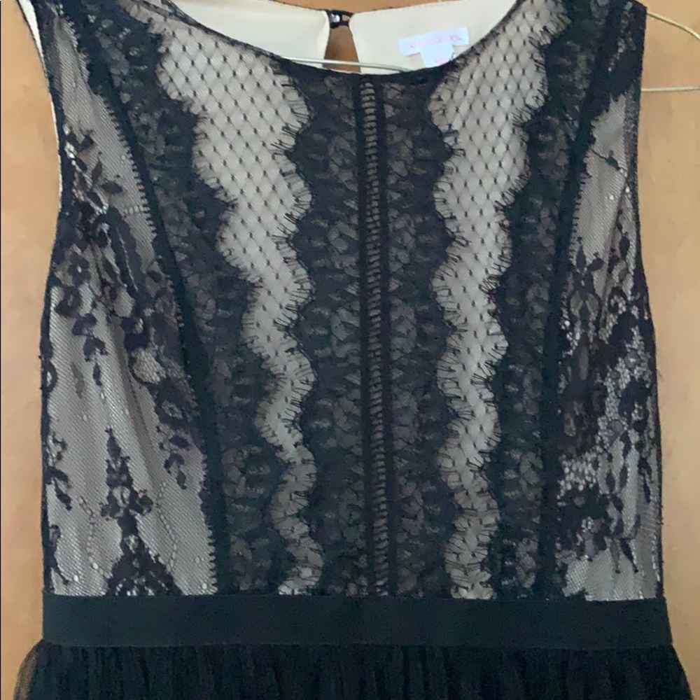 Dress. - Picture 4 of 6